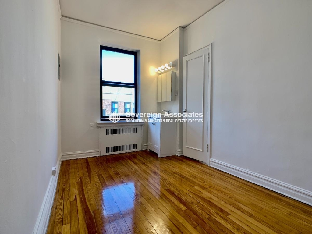 3240 Henry Hudson Parkway East - Photo 19