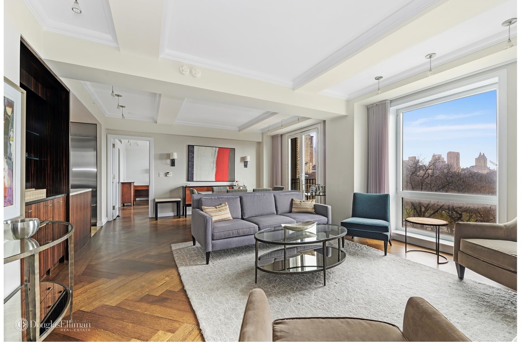 160 Central Park South - Photo 1