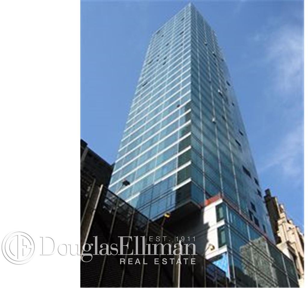 18 West 48th St - Photo 4