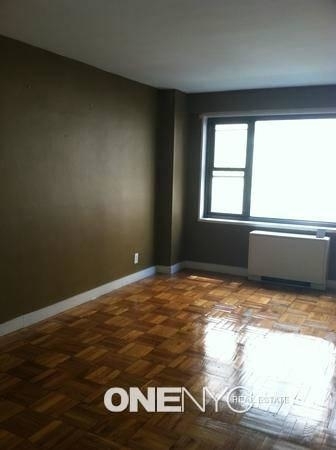 E 56th St. - Photo 4