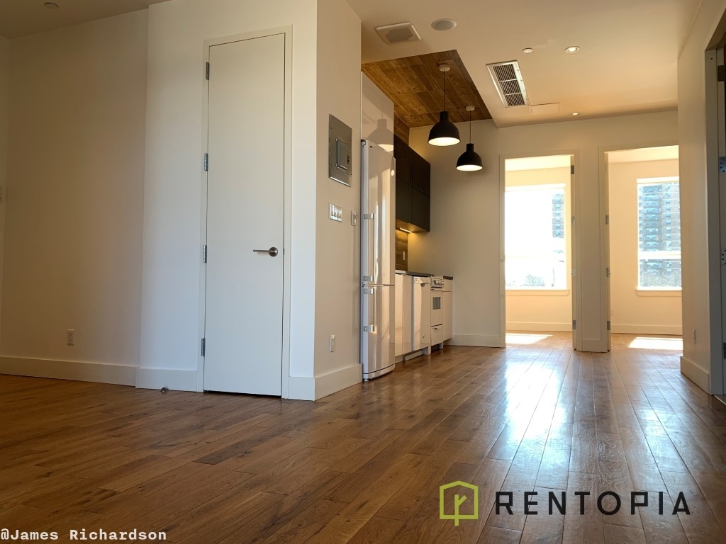 105 Leonard St - Photo 1