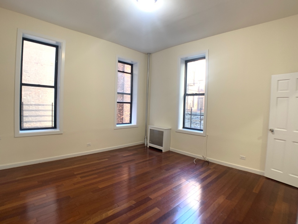 255 Fort Washington Ave [cm0330] - Photo 2