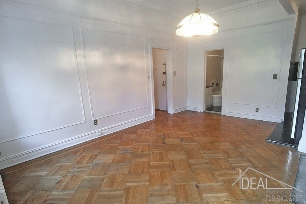 54 7th Avenue - Photo 1