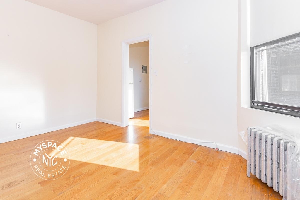 244 Roebling Street - Photo 1