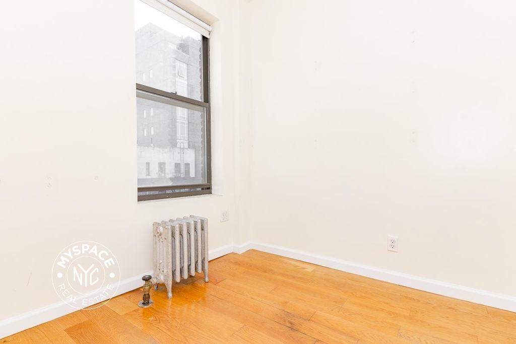 244 Roebling Street - Photo 2