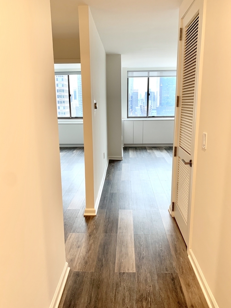 520 West 43rd Street - Photo 1