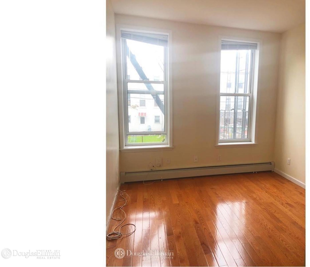 426 58th St - Photo 2