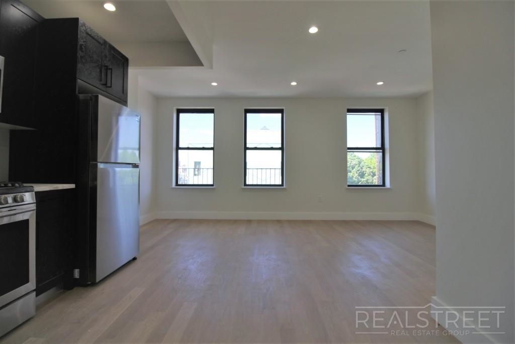 645 Knickerbocker Ave - Photo 2