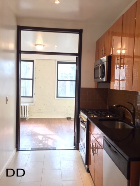 120 West 3rd Street - Photo 4