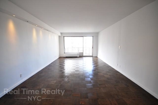 East 63rd Street - Photo 2