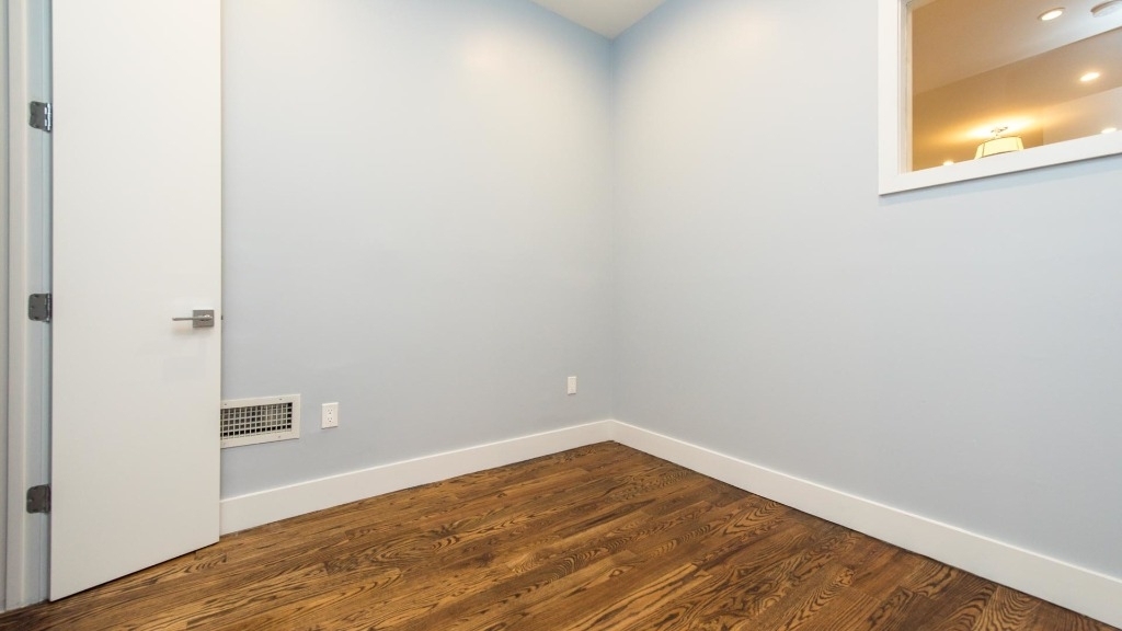 Contact Listing Agent For Full Address, Linden St, Queens, NY, 11385 - Photo 6