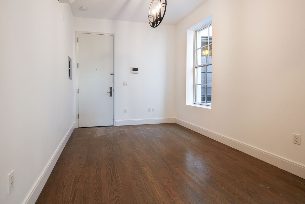 531 Knickerbocker ave - Photo 8