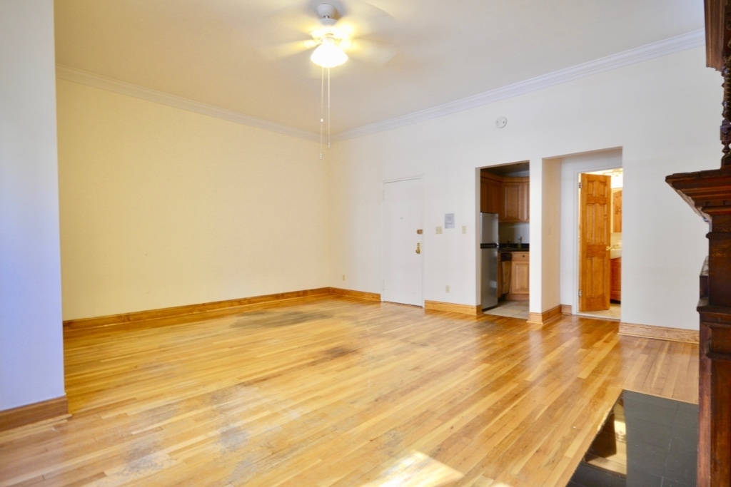 119 West 69th Street - Photo 5