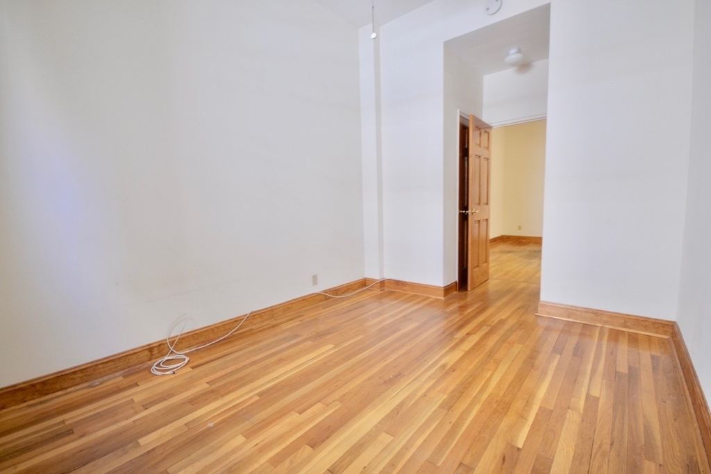 119 West 69th Street - Photo 8