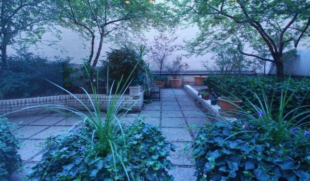 301 East 66th Street - Photo 9