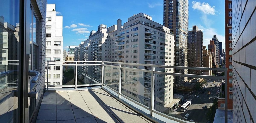 165 East 66th Street - Photo 2