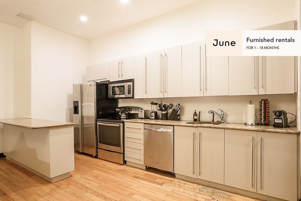 334 West 46th Street - Photo 7