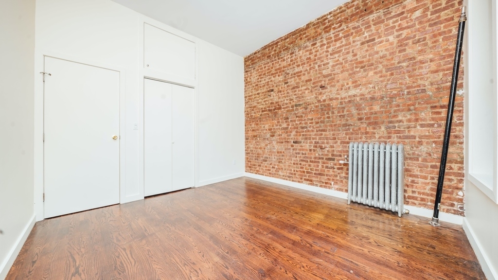 860 Nostrand Ave - Photo 2