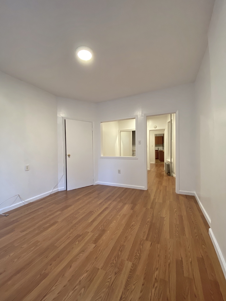 540 West 47th Street - Photo 7