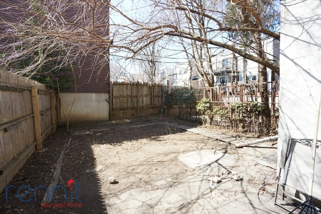 1116 Bushwick Ave - Photo 2