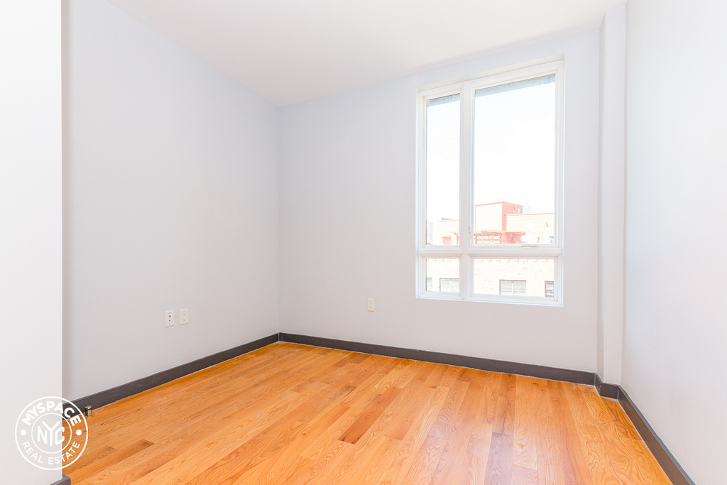 268 Metropolitan Avenue - Photo 7