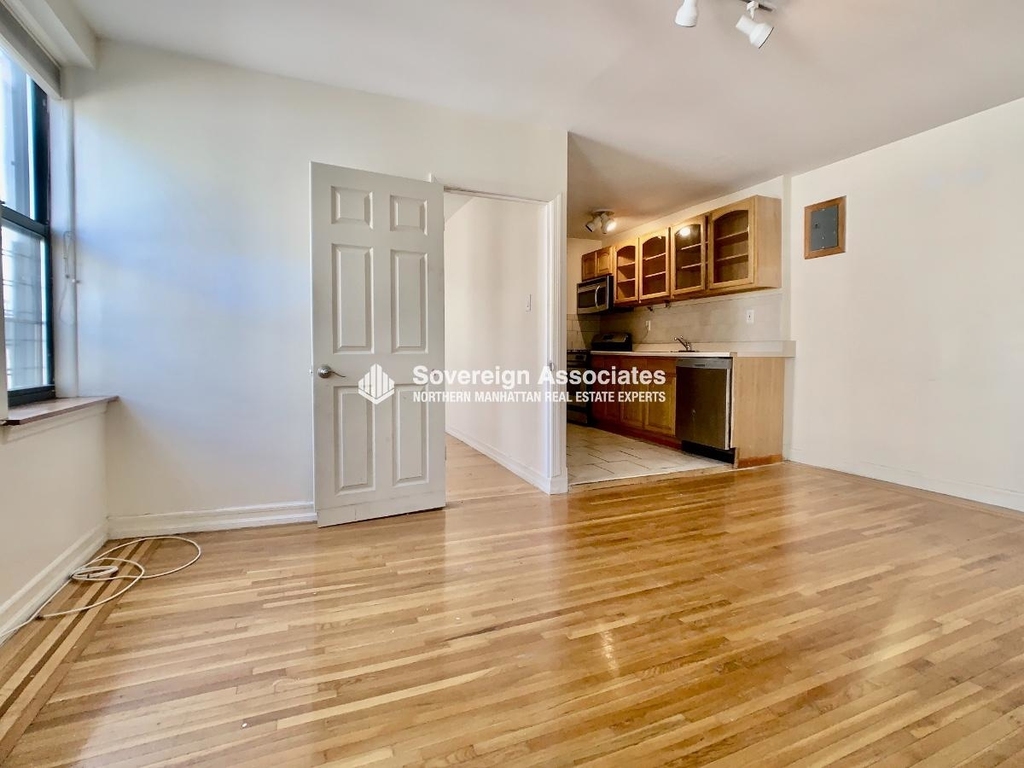 183 Pinehurst Avenue - Photo 1