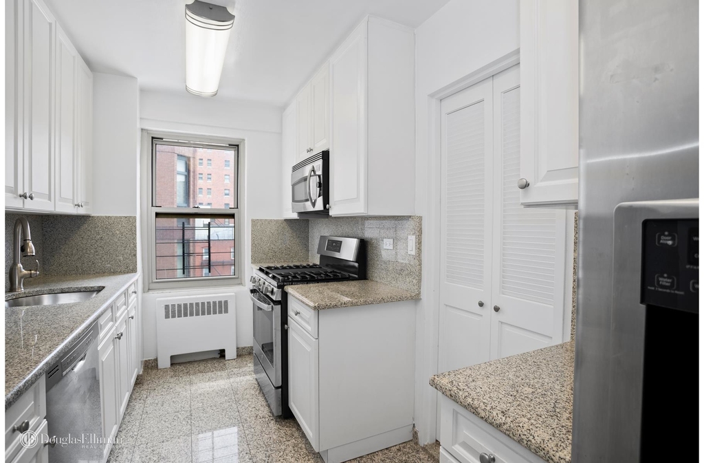 177 East 75th St - Photo 8