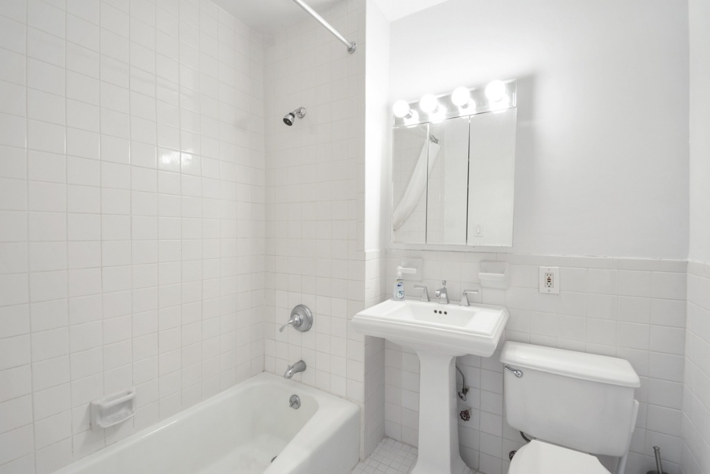 655 2nd Avenue - Photo 3