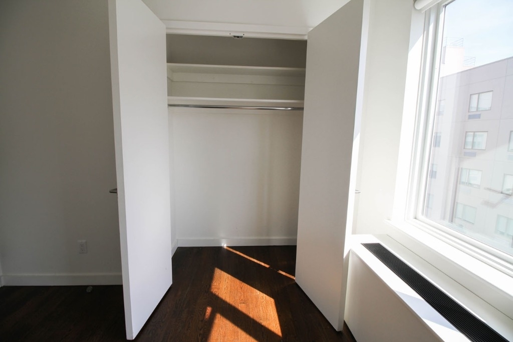 1209 DeKalb Ave - Photo 9