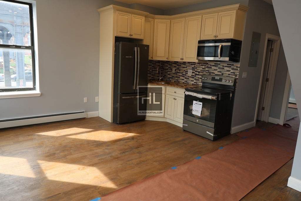 53 Rochester Avenue - Photo 1