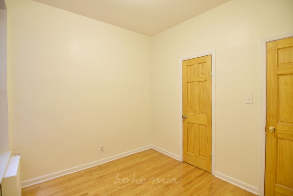 2363 7th Ave - Photo 3