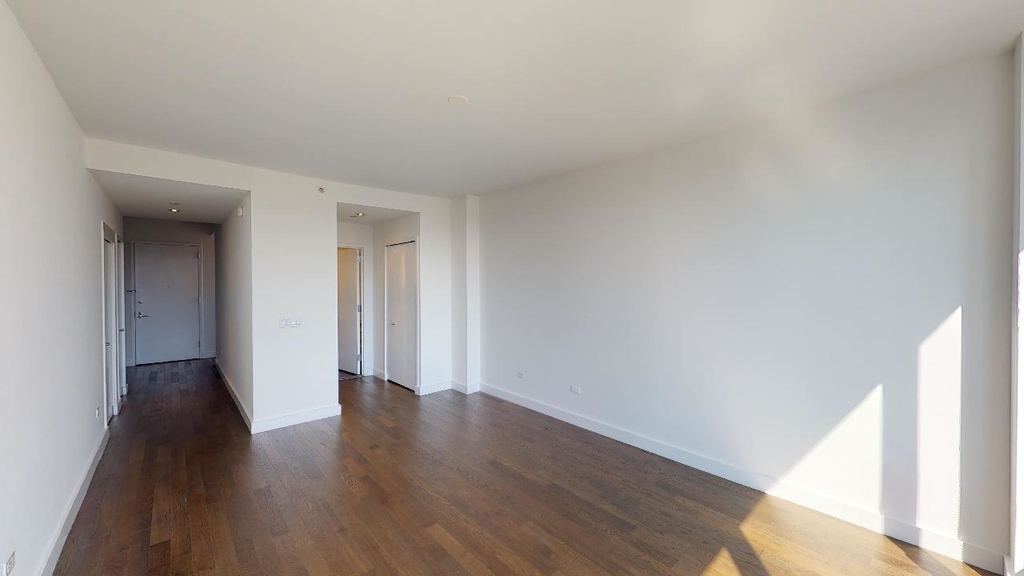 801 Amsterdam Avenue - Photo 4