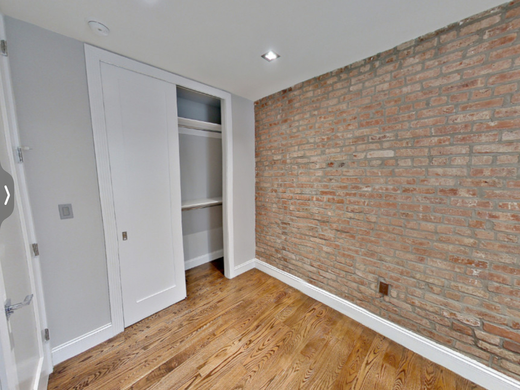 98th  street and 3rd Avenue  - Photo 7