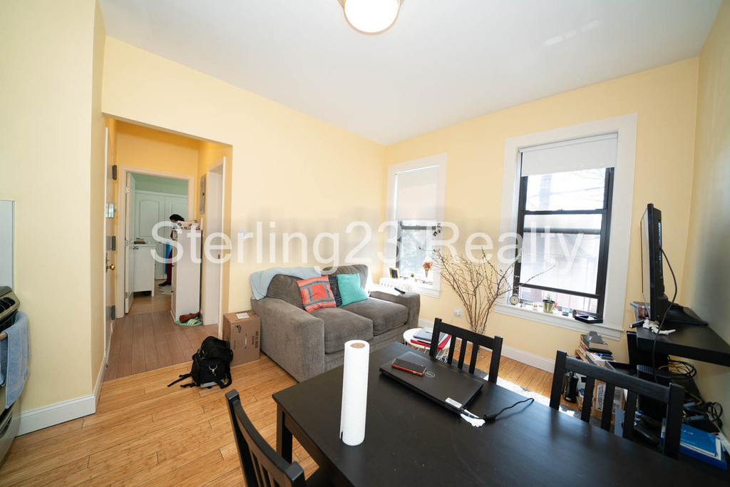 23-4 Crescent Street - Photo 2