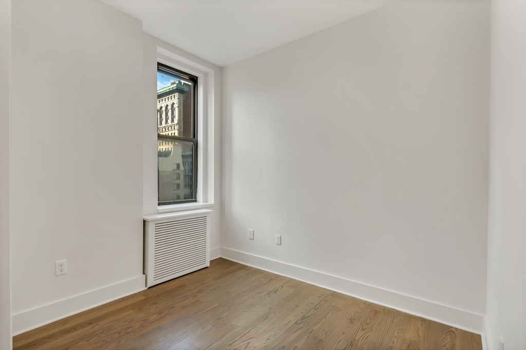 Madison Avenue - Photo 3