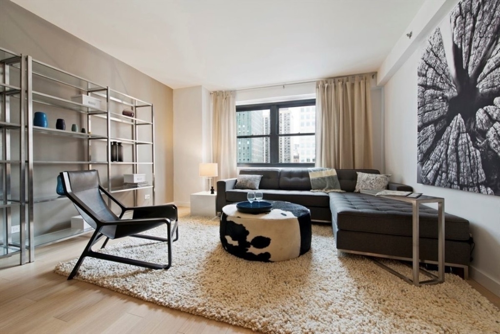 222 East 39 Street - Photo 1