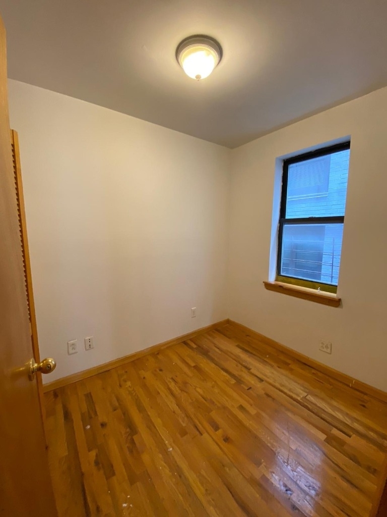 540 East 5 Street - Photo 9