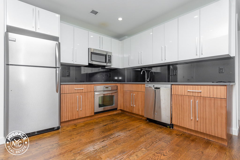 1209 Dekalb Avenue - Photo 1