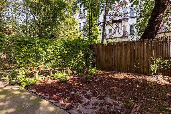 300 Jefferson Street - Photo 8