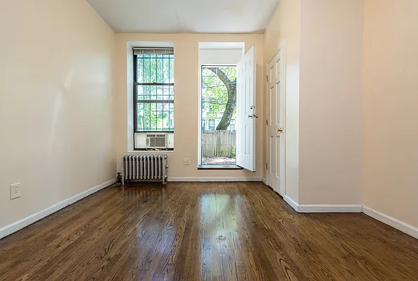 300 Jefferson Street - Photo 7