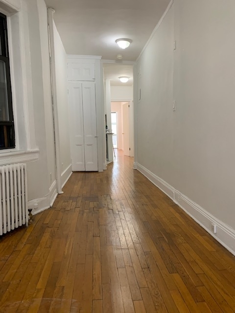 410 E 59 St - Photo 6