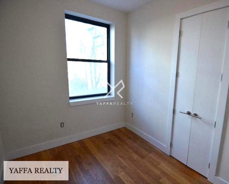 751 Dekalb Avenue - Photo 4