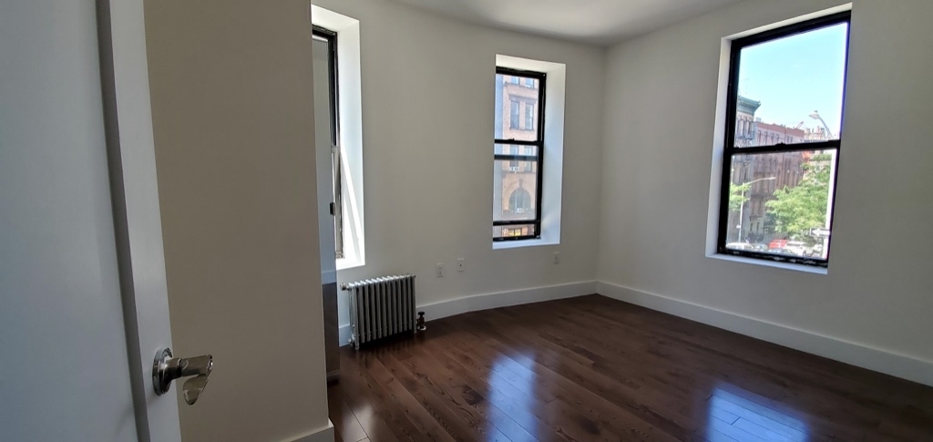 2329 First Avenue - Photo 3