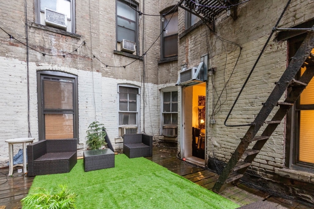 163 Mulberry Street - Photo 1