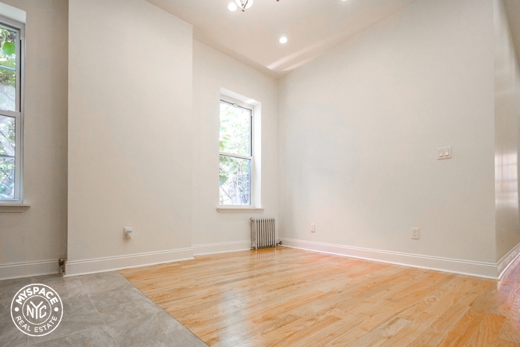 305 Clarkson Avenue - Photo 1