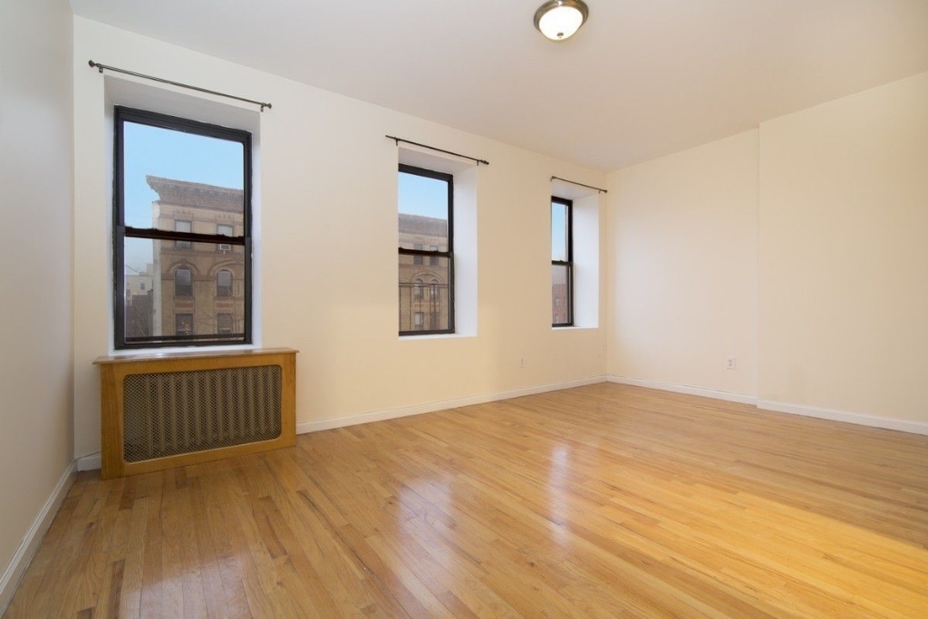 405 East 116th Street - Photo 3