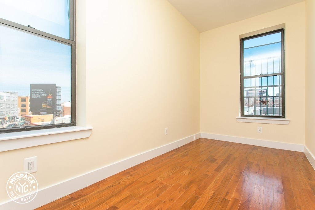 1044 Flushing Ave - Photo 0