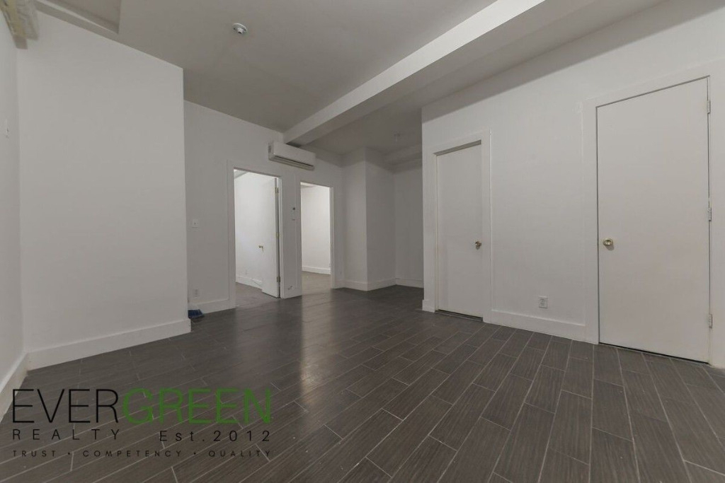 735 Rogers ave - Photo 2