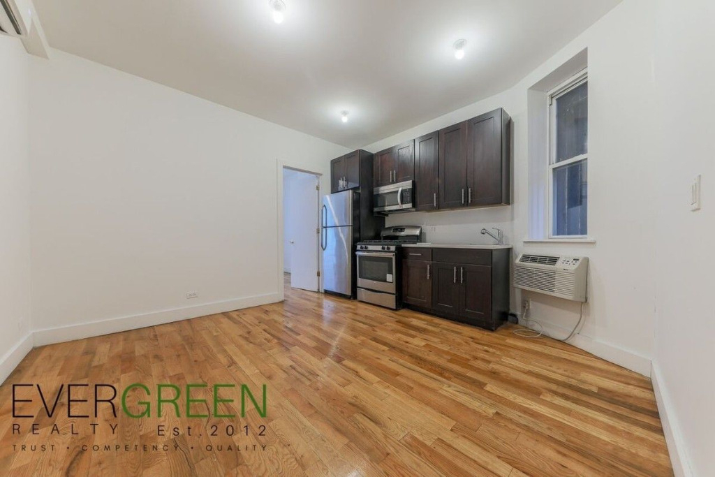 735 Rogers ave - Photo 0