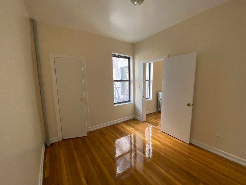 601 West 190th Street - Photo 4